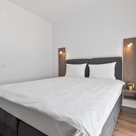 Apartamento Grand Hill Flats Oradea Exterior foto