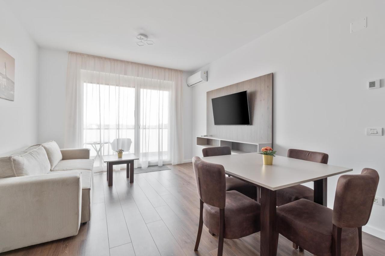 Apartamento Grand Hill Flats Oradea Exterior foto