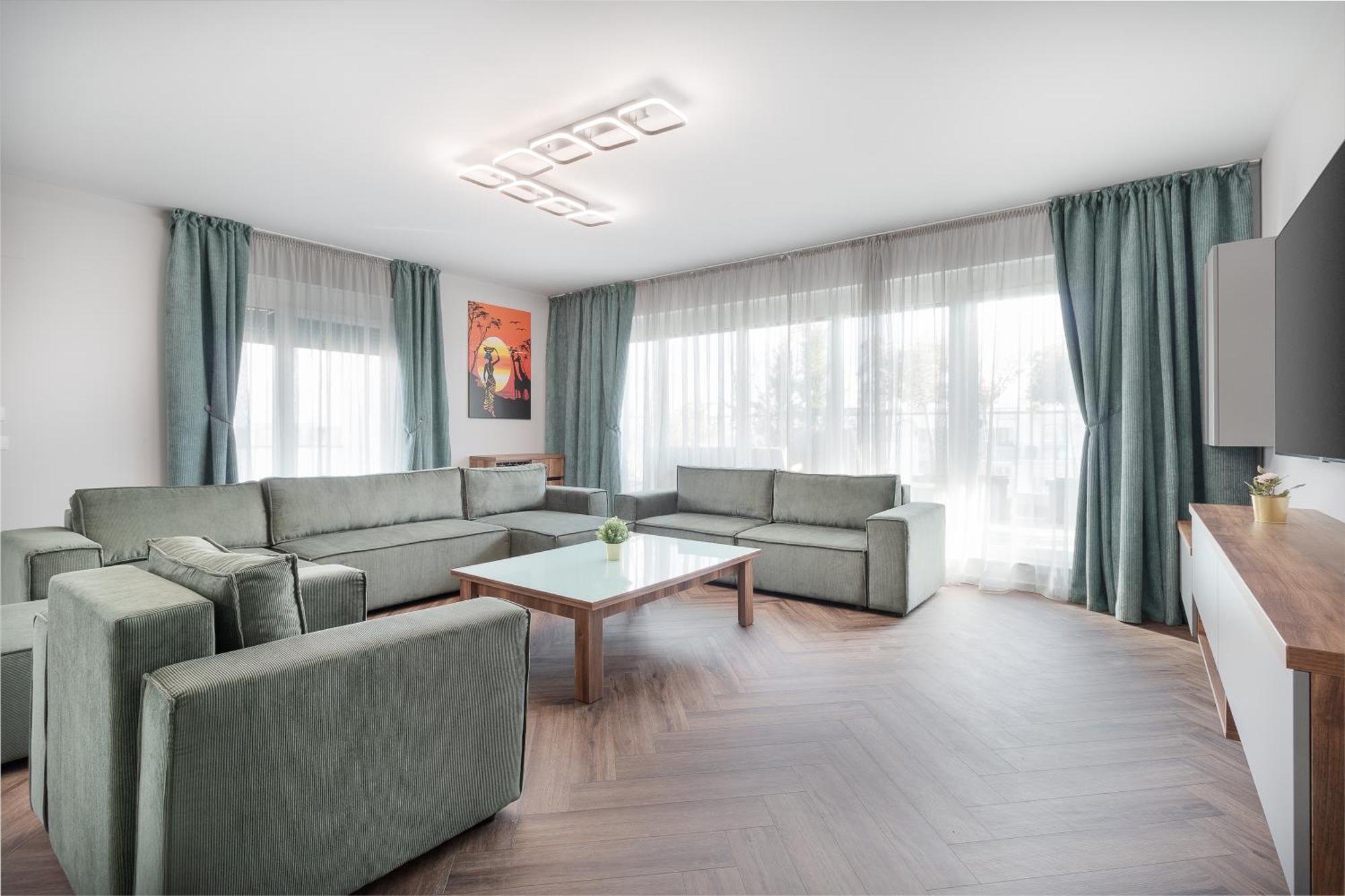 Apartamento Grand Hill Flats Oradea Exterior foto