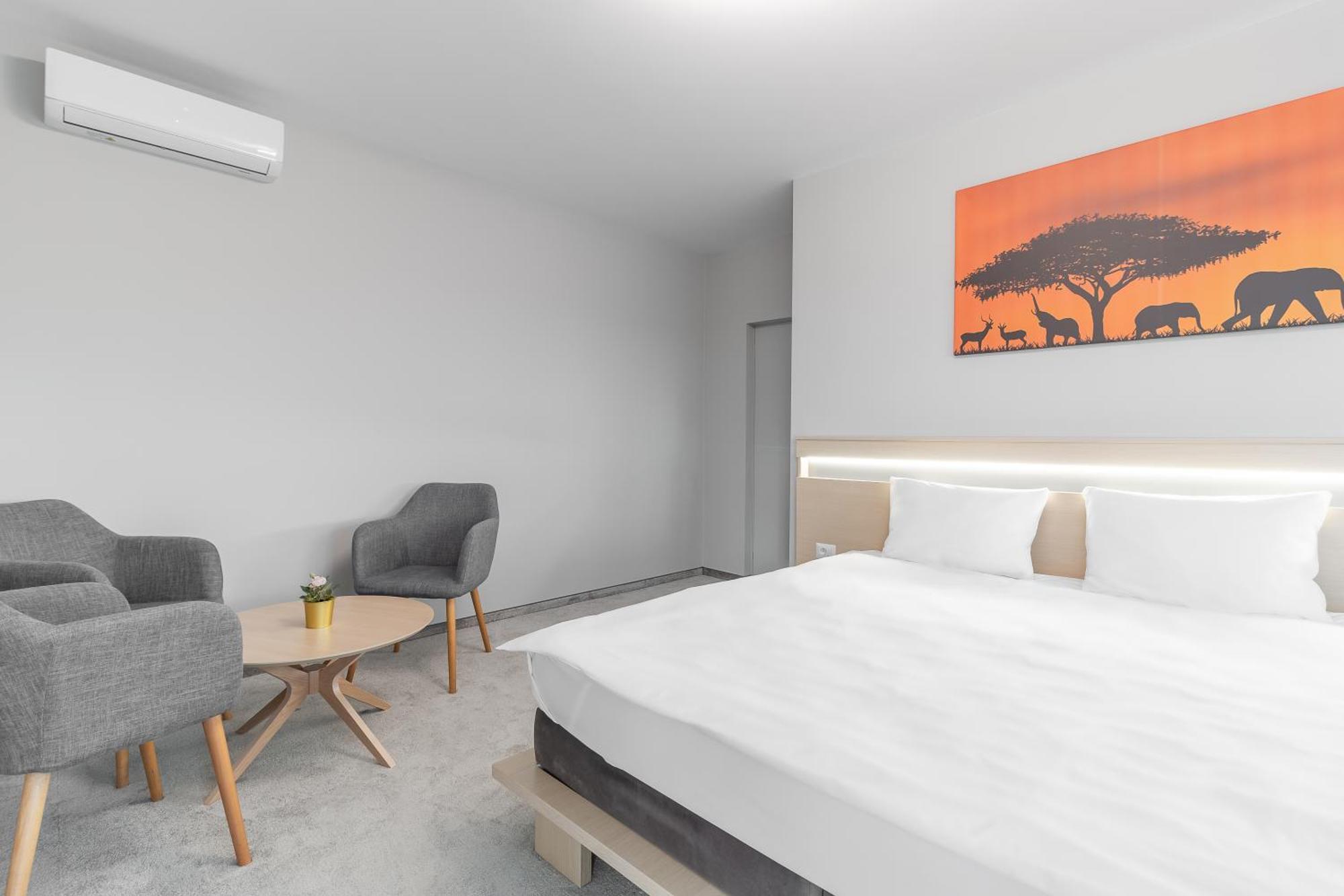 Apartamento Grand Hill Flats Oradea Exterior foto