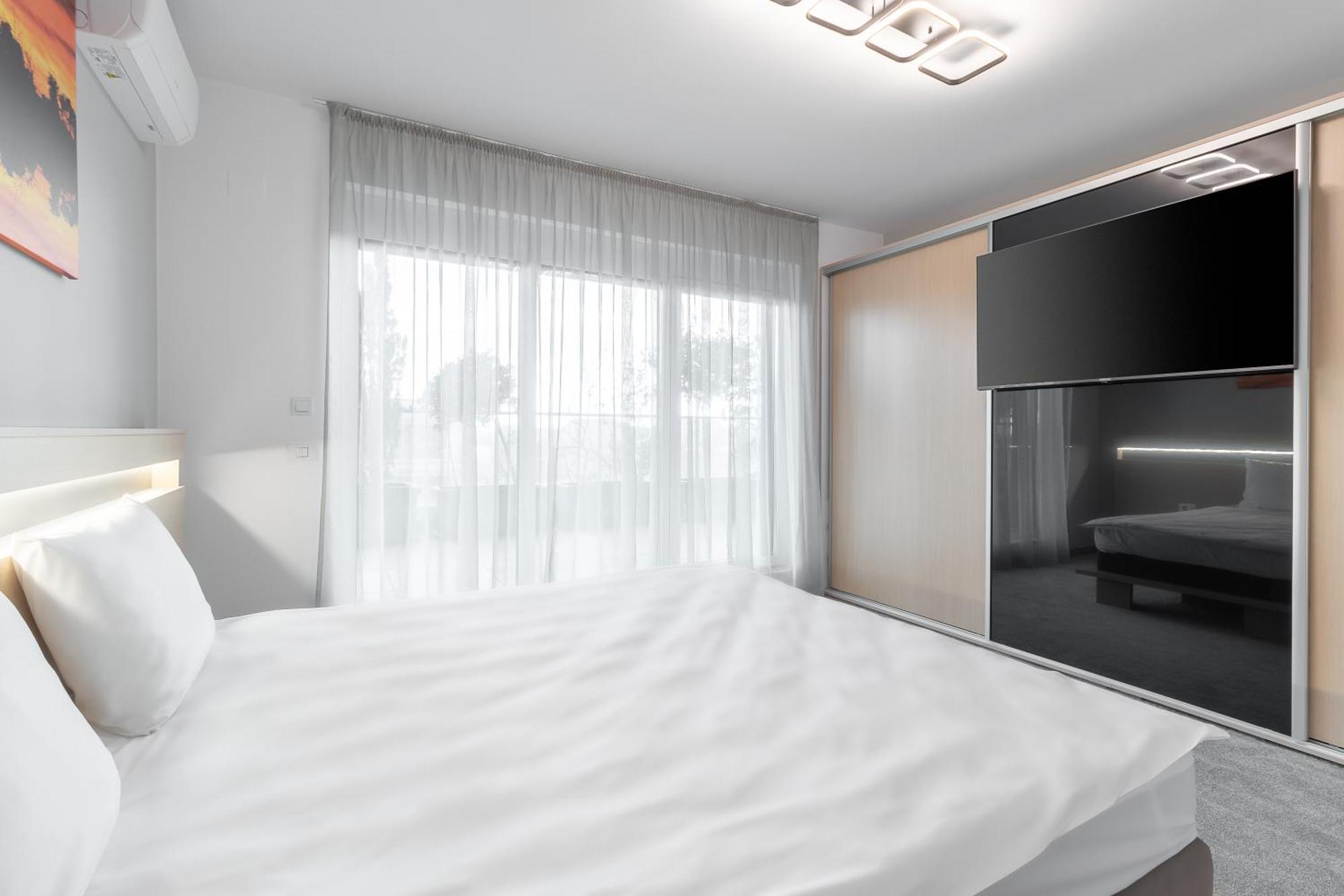Apartamento Grand Hill Flats Oradea Exterior foto
