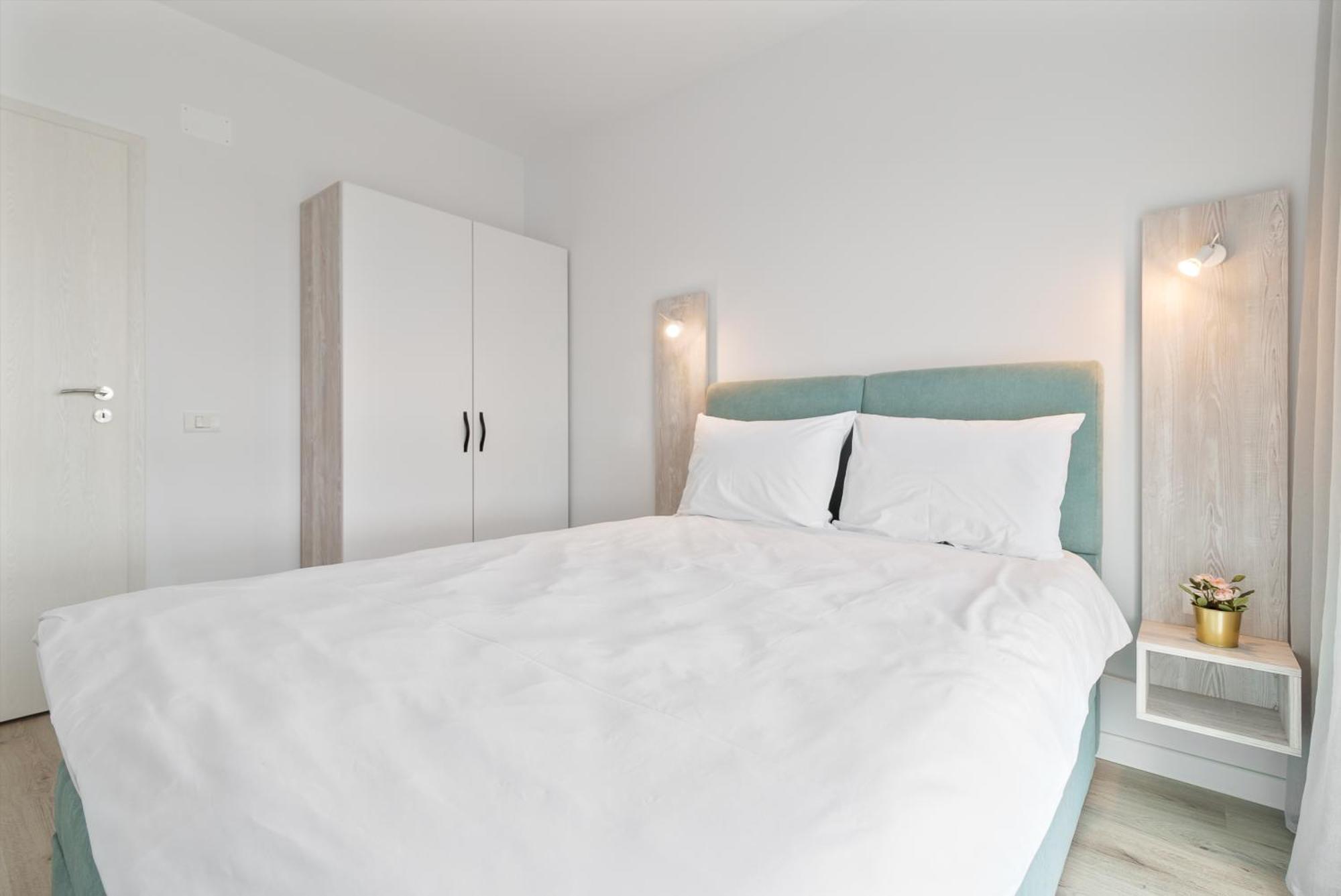 Apartamento Grand Hill Flats Oradea Exterior foto